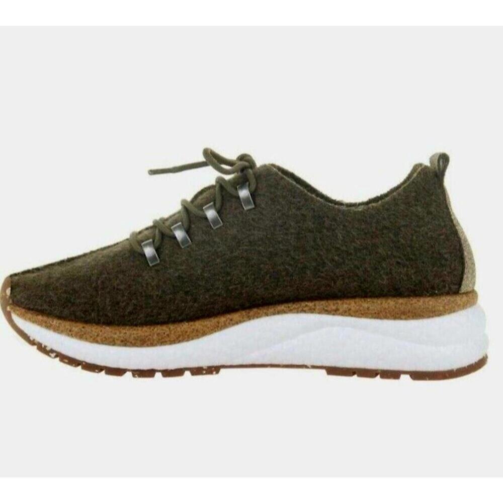 Olive Alpaca Wool‎ OTBT Courier Sneakers size 8.5 casual chic